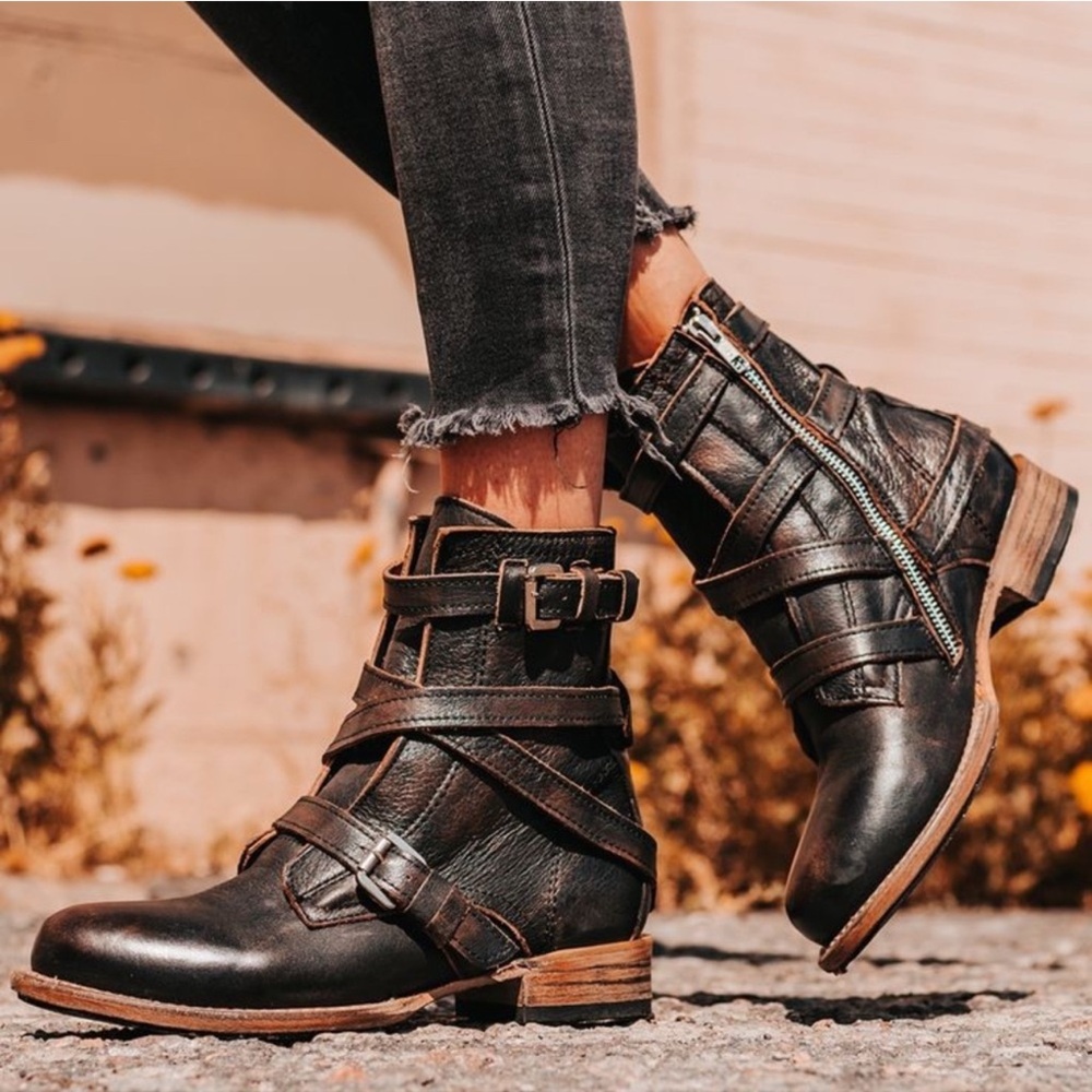 Freebird Raine blackish brown leather boots